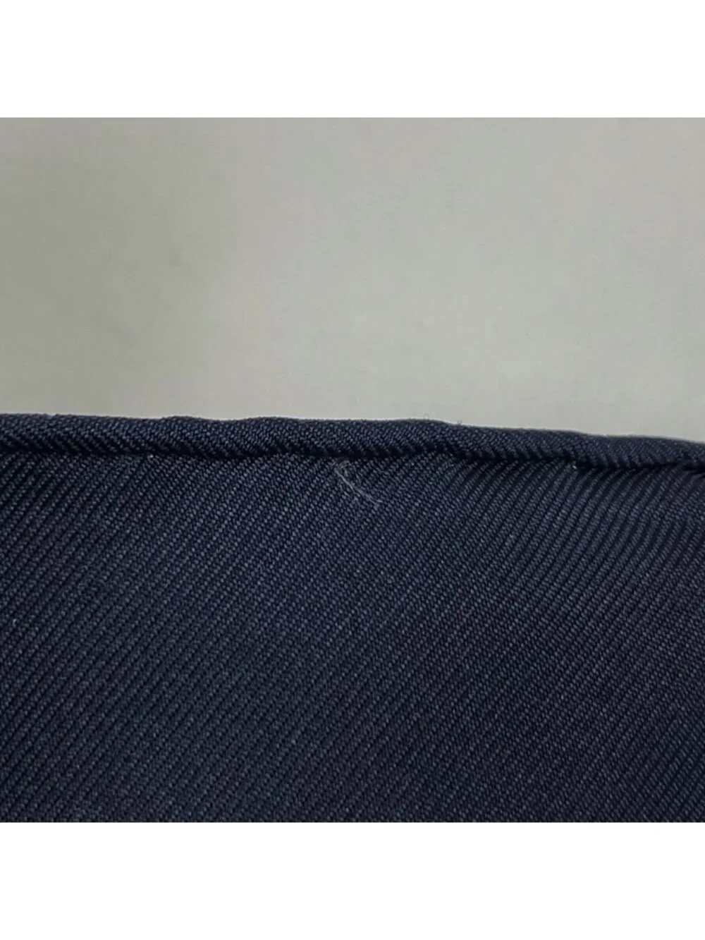 Hermes Carre 90 L Elegance Et le Confort en Automobile Scarf Comfort Silk Navy